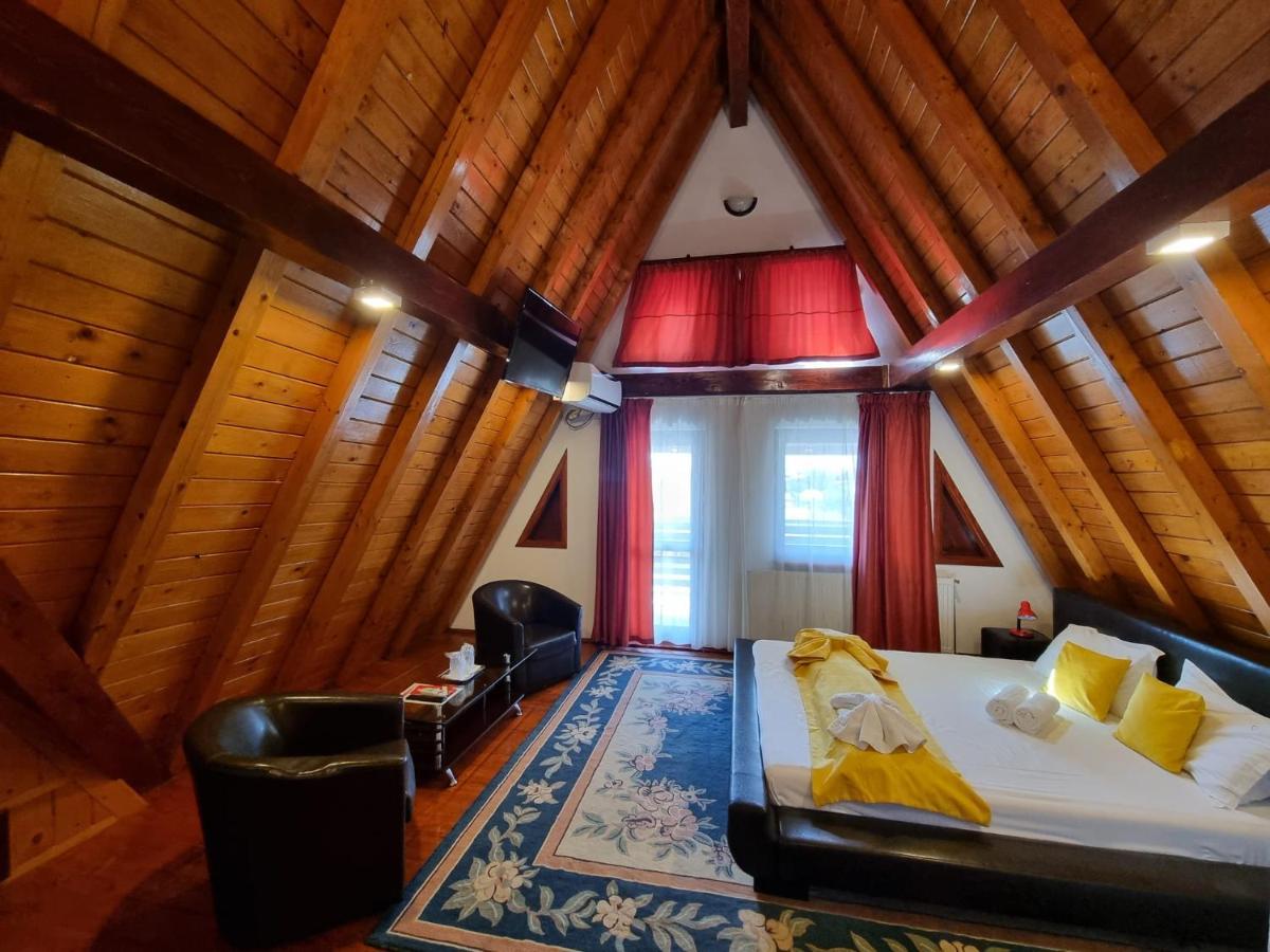 Casa Luca Hotel Vama Veche Ngoại thất bức ảnh